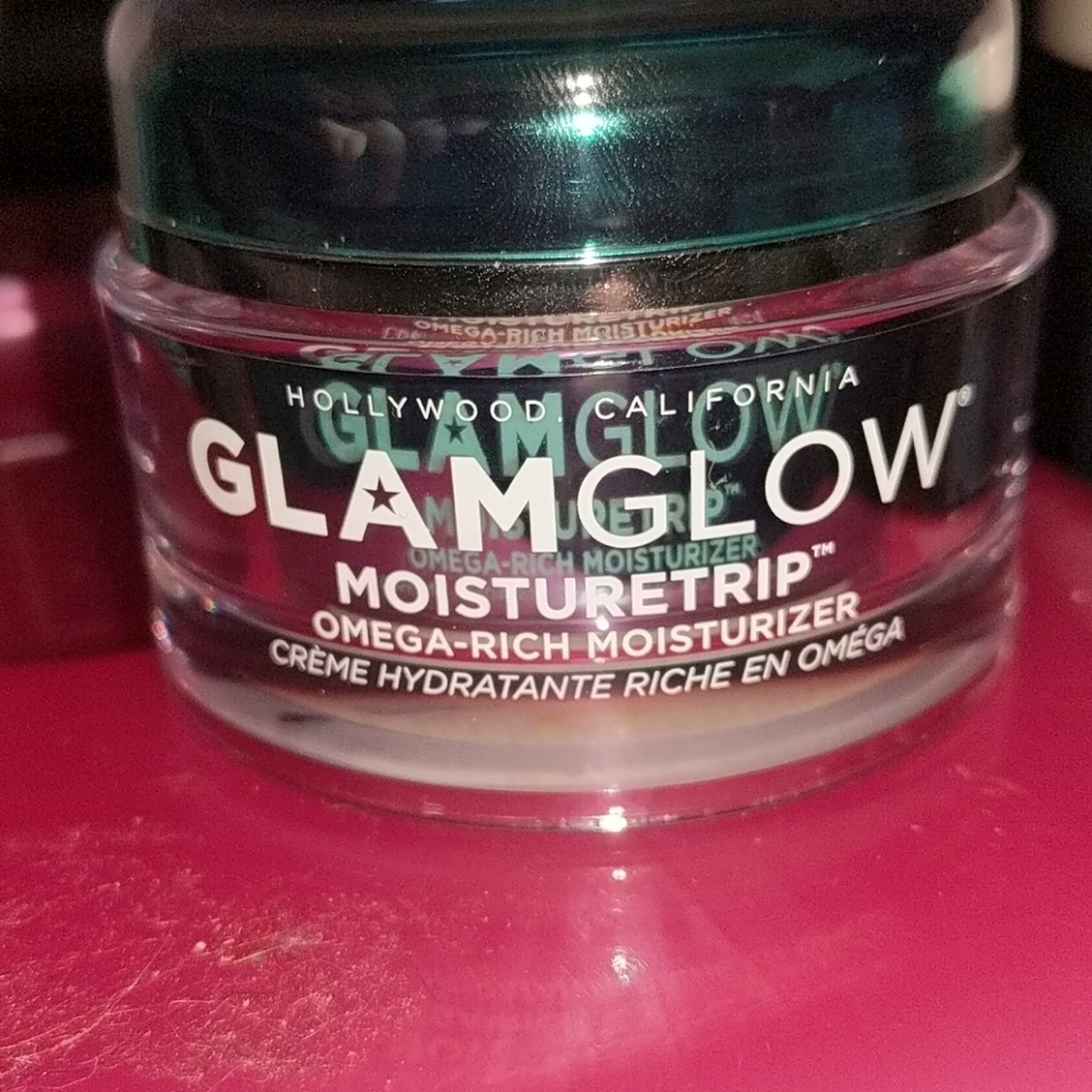 🆑 Glamglow Moisturetrip
